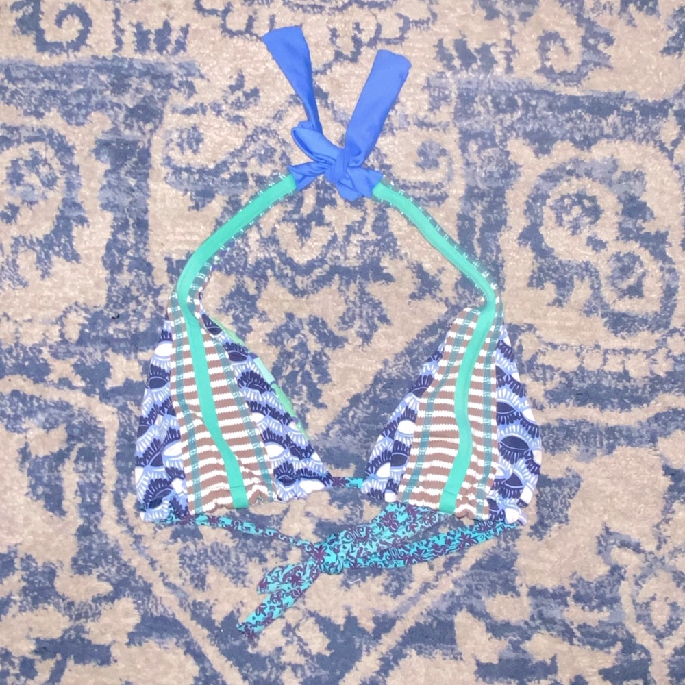 Moving SALE 🚚 5/$5 reversible swim top